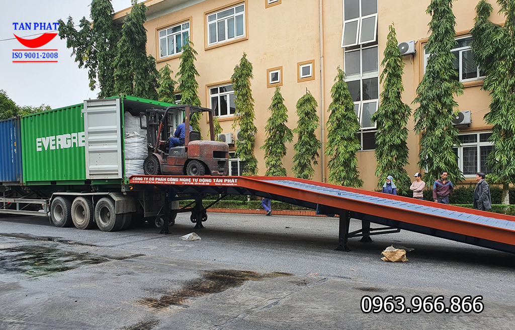 Cầu xe nâng lên container 10 tấn tại Thái Nguyên post thumbnail image